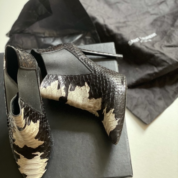 Saint Laurent snakeskin booties - Picture 7 of 10